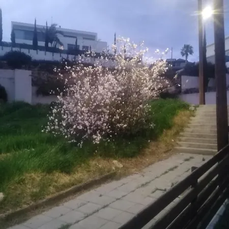 Rolandos Apts